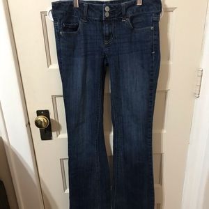 American Eagle size 2 artist jeans